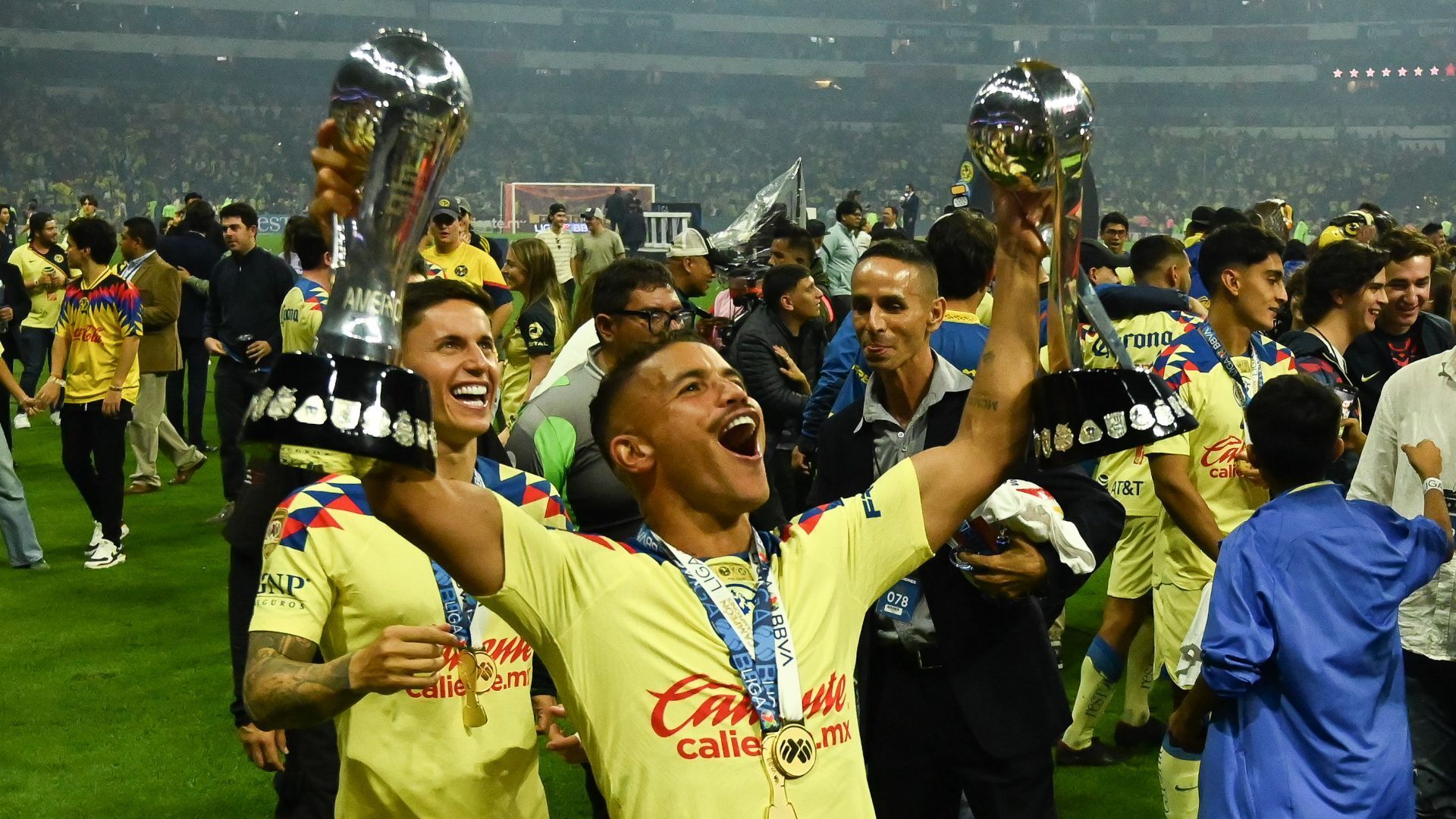 El futbolista Jonathan Dos Santos. Foto: Cuartoscuro